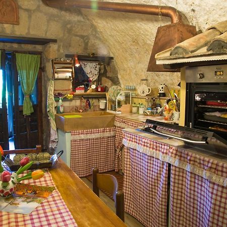 La Grotta Su Civita Lubriano Exterior foto